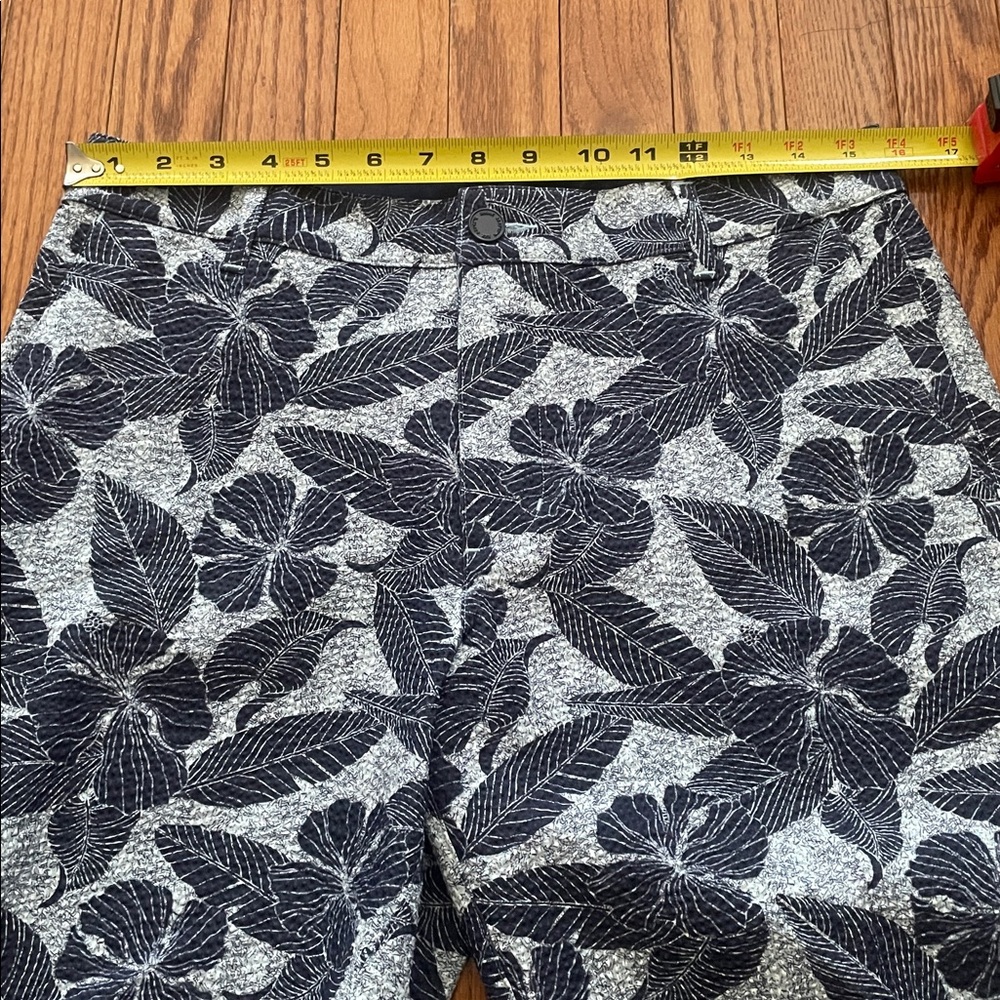 RHONE Blue Hibiscus Print Seersucker Shorts Men’s 32 - Picture 5 of 10